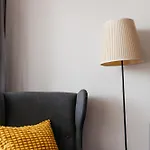 Apartment 2-room With Garage And Air Conditioning In The Center