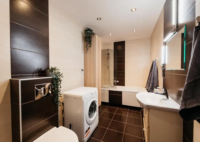 2-room With Garage And Air Conditioning In The Center * קרקוב